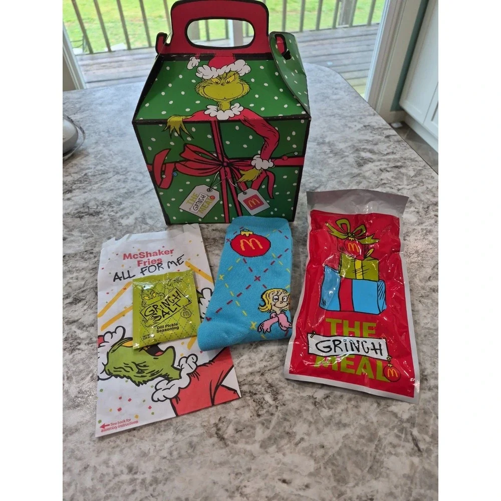 McDonald's Grinch Happy Meal Blue Socks, Box, Grinch Salt, & McShaker Bag
